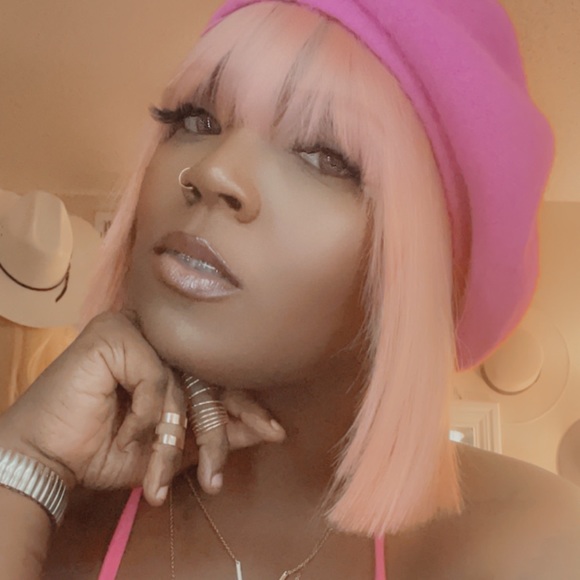 Meet your Posher, Vineshia - Picture 2 of 2